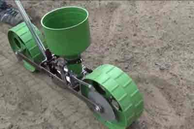 seci_strojek_v_terenu-002_1