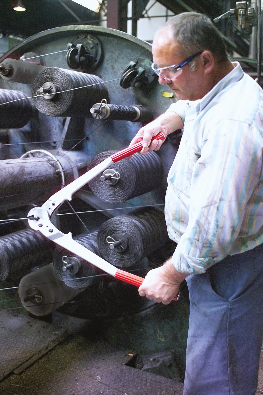 CABLE-CUTTING-16-10_2006 CABLE-CUTTING-16-10_2006